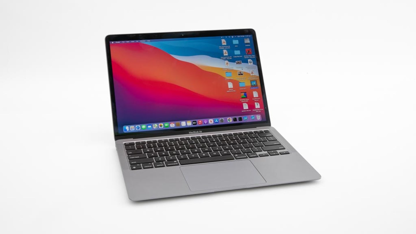 Pre-Owned Apple Macbook Air 13" Intel i5 CPU / 4GB Memory / 256GB SSD / Mac O/S / 2015 Model